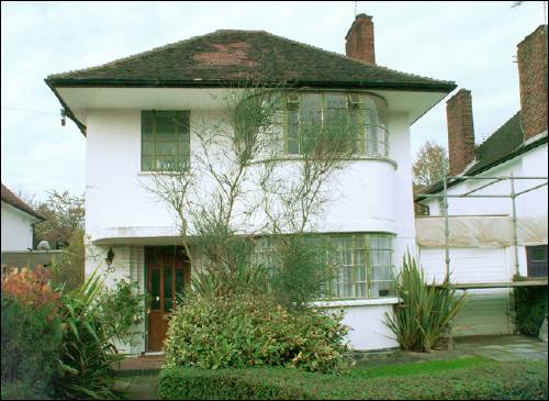 20 Howard Walk